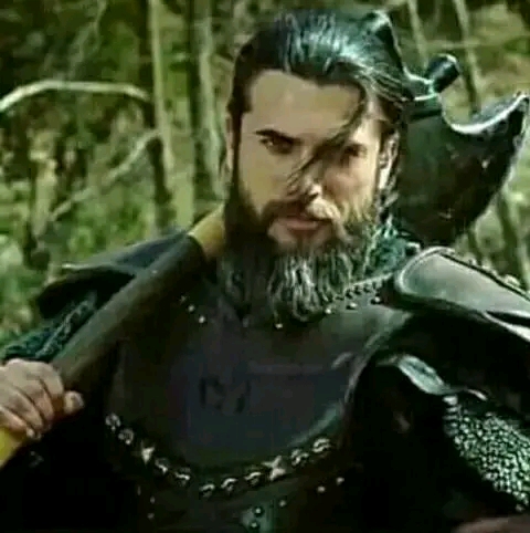 مختصر قصة العملاق تورغوت الب تاريخياً الحقيقية