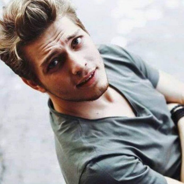 بوراك توزكوباران ويكيبيديا السيرة الذاتية ممثل دور الأمير تيمور في مسلسل الملحمة تاريخياً ديانتة مسلسلات بوراك